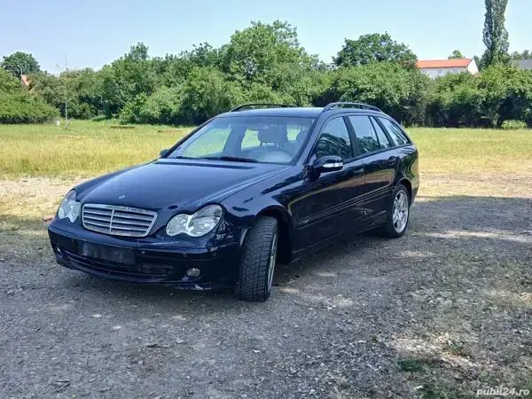 Utilizat 2006 Mercedes C220 Berlinǎ | 1.000 EUR - Imagine 1/4