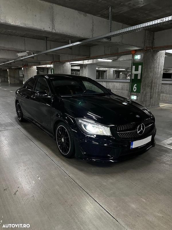 Culoarenegru Utilizat 2013 Mercedes CLA220 Berlinǎ | 17.750 EUR (Puțin scump) - Imagine 1/4
