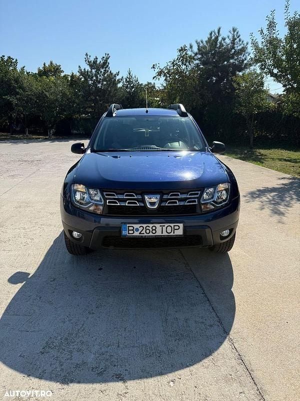 Culoarealbastru Utilizat 2017 Dacia Duster Prestige SUV | 9.999 EUR (Super Preț) - Imagine 1/4