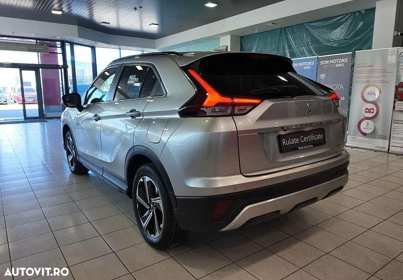 Second-hand Mitsubishi Eclipse Cross Plus 188 CP (138 kW) 2021 Culoareargint SUV
