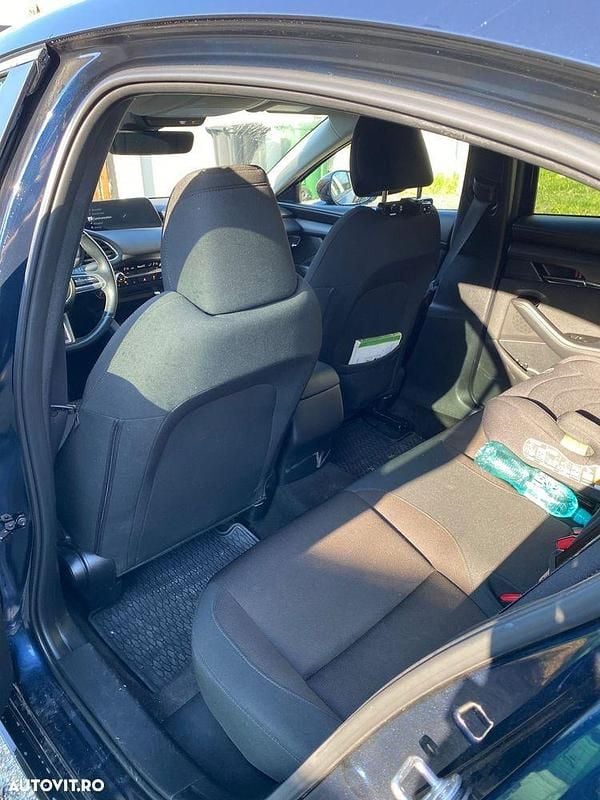 Second-hand Mazda 3 150 CP (110 kW) 2021 Culoarealbastru Berlinǎ