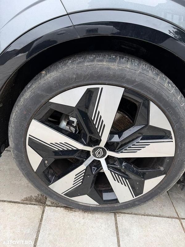 Second-hand Renault Megane E-Tech Evolution 161 kW (220 CP) 2023 Culoaregri Hatchback