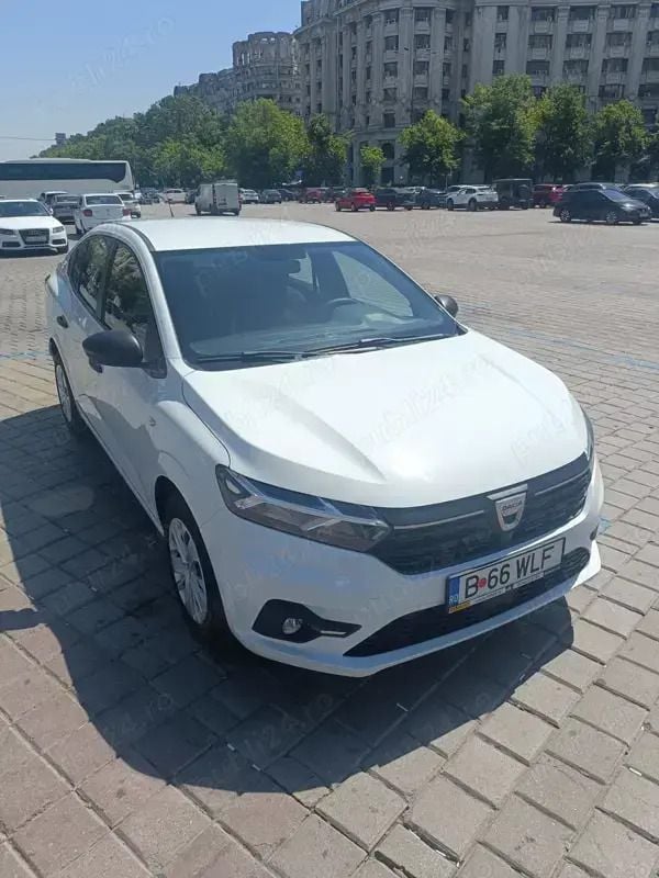 Alb Utilizat 2021 Dacia Logan Acces Berlinǎ | 8.999 EUR (Preț OK) - Imagine 1/4