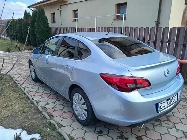 Second-hand Opel Astra Enjoy 140 CP (102 kW) 2017 Berlinǎ