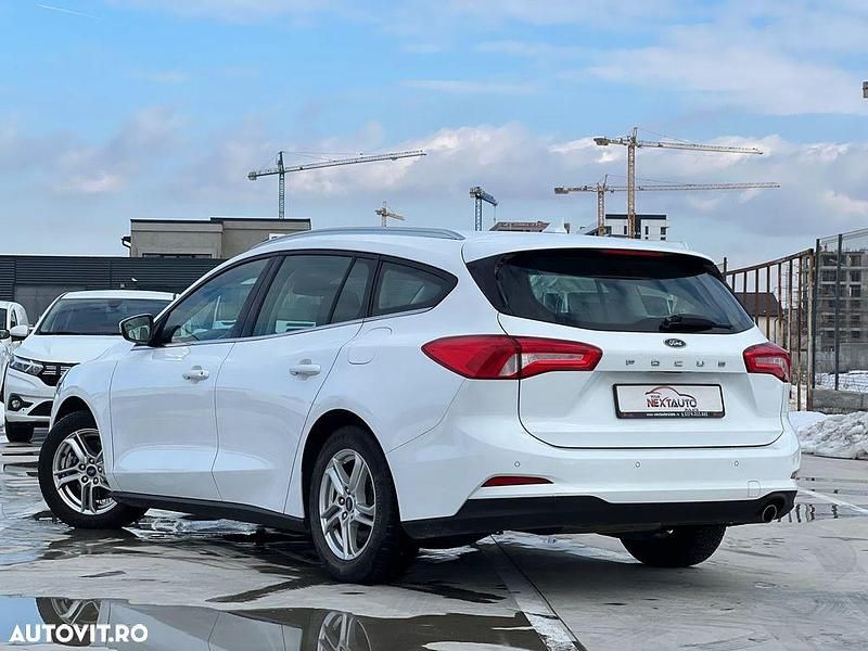 Second-hand Ford Focus Trend 95 CP (69 kW) 2020 Culoarealb Break