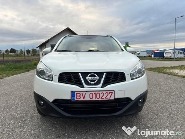 Alb Utilizat 2014 Nissan Qashqai 360º SUV | 6.999 EUR (Super Preț) - Imagine 1/4