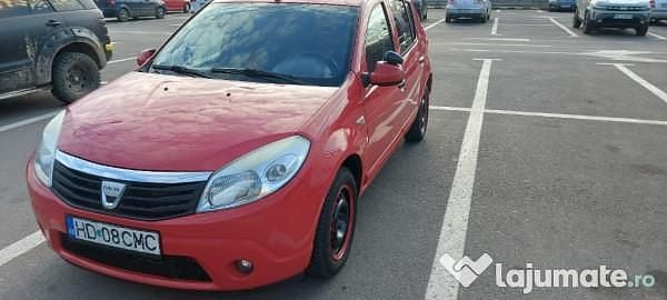 Utilizat 2008 Dacia Sandero Hatchback | 2.000 EUR (Preț bun) - Imagine 1/4