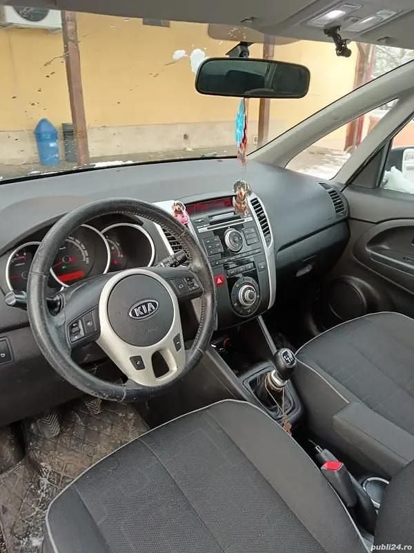 Second-hand Kia Venga 90 CP (66 kW) 2010 Alb Hatchback