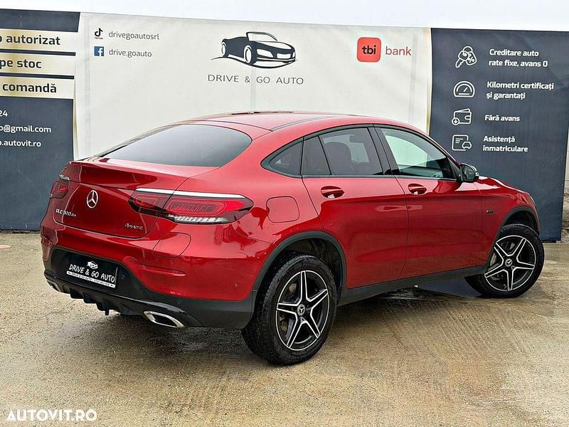 Second-hand Mercedes GLC300 AMG line 306 CP (225 kW) 2020 Culoarerosu Coupe
