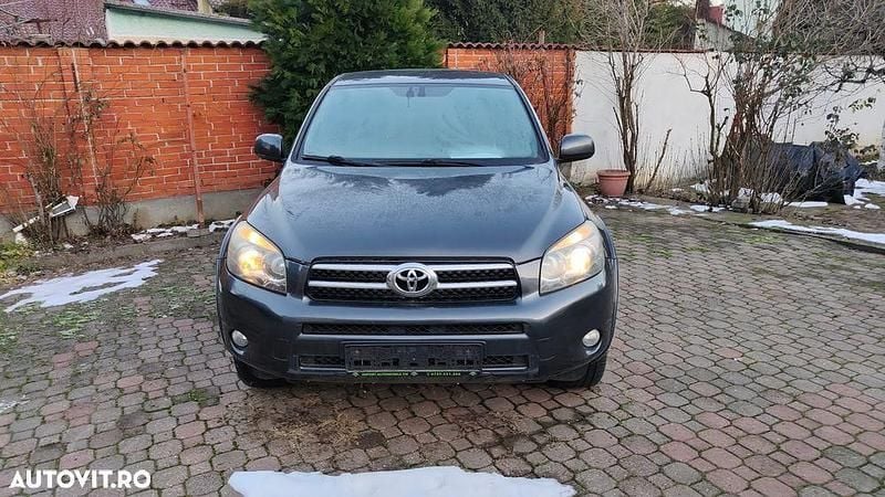 Second-hand Toyota RAV4 Executive 177 CP (130 kW) 2007 Culoaregri SUV