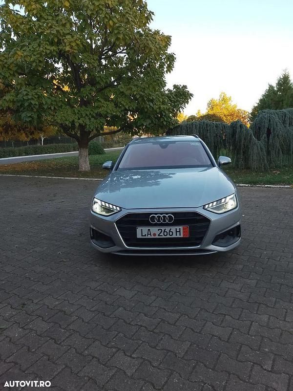 Culoareargint Second-hand 2019 Audi A4 Break | 14.600 EUR (Preț bun) - Imagine 1/4