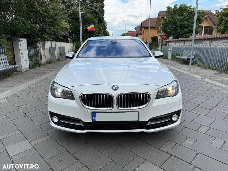 Second-hand BMW 520 Comfort Edition 190 CP (139 kW) 2015 Culoarealb Berlinǎ