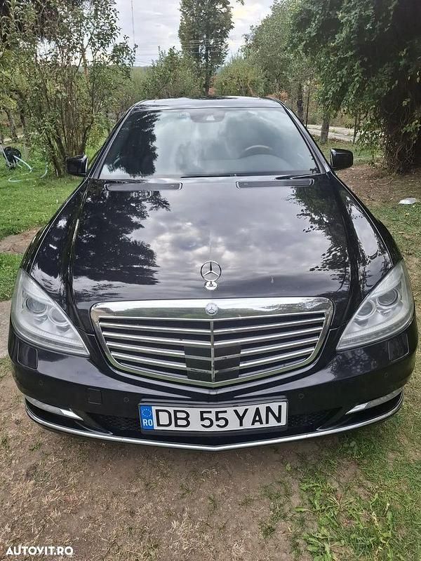Second-hand Mercedes S350 258 CP (189 kW) 2013 Culoarenegru Berlinǎ