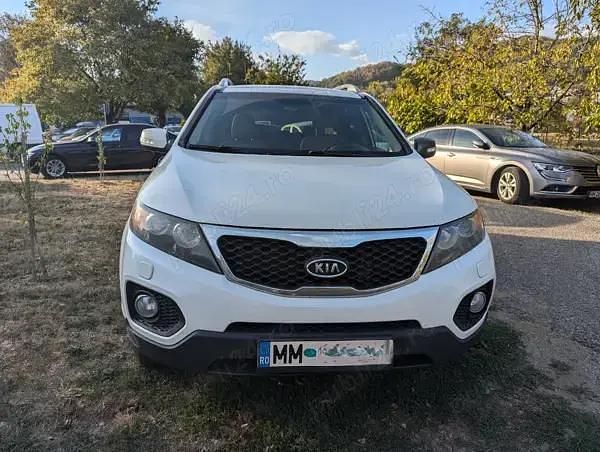 Alb Utilizat 2012 Kia Sorento SUV | 7.000 EUR (Preț OK) - Imagine 1/4