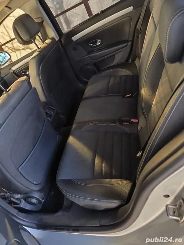 Second-hand Renault Laguna III 150 CP (110 kW) 2007 Gri Hatchback