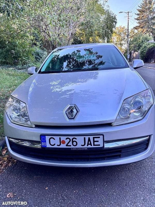 Culoaregri Utilizat 2008 Renault Laguna III Expression Hatchback | 3.200 EUR (Preț OK) - Imagine 1/4