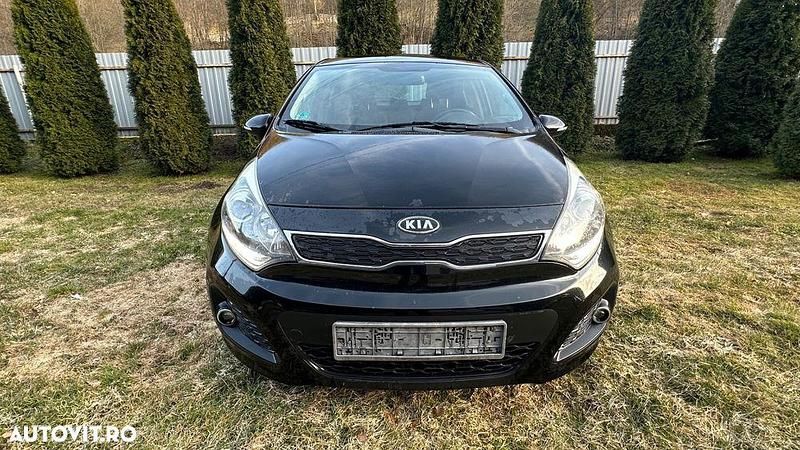 Second-hand Kia Rio 75 CP (55 kW) 2012 Culoarenegru Hatchback