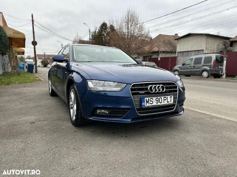 Culoarealbastru Second-hand 2012 Audi A4 S-Line Break | 7.300 EUR (Preț bun) - Imagine 1/4