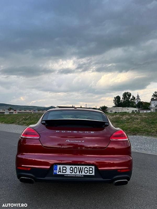 Second-hand Porsche Panamera 330 CP (242 kW) 2016 Culoarealte culori Hatchback