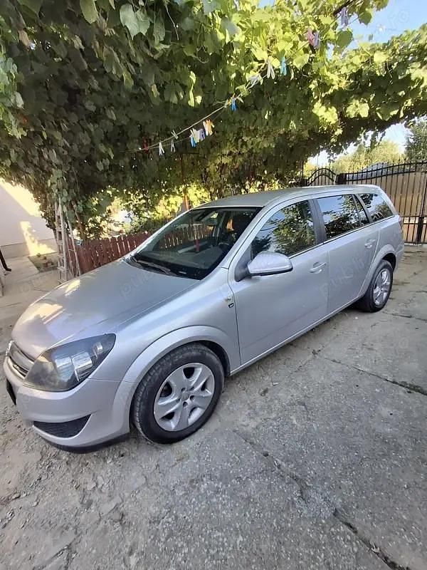 Utilizat 2011 Opel Astra Break | 3.000 EUR (Preț OK) - Imagine 1/4