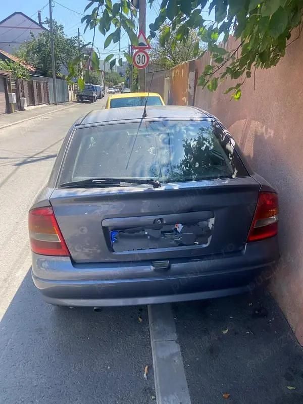 Gri Utilizat 2007 Opel Astra Berlinǎ | 900 EUR (Preț bun) - Imagine 1/4