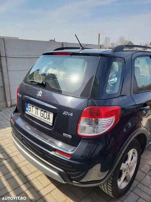 Culoarealbastru Utilizat 2009 Suzuki SX4 SUV | 4.800 EUR (Super Preț) - Imagine 1/4