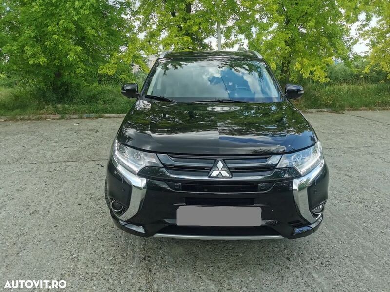 Alte culori Utilizat 2015 Mitsubishi Outlander P-HEV Top SUV | 14.200 EUR (Preț OK) - Imagine 1/4