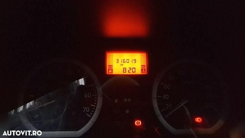 Culoarealbastru Second-hand 2006 Dacia Logan MCV Lauréate Break | 1.800 EUR (Preț OK) - Imagine 1/4