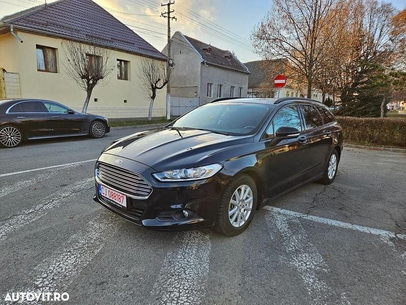 Second-hand Ford Mondeo Trend 115 CP (84 kW) 2015 Culoarenegru Break