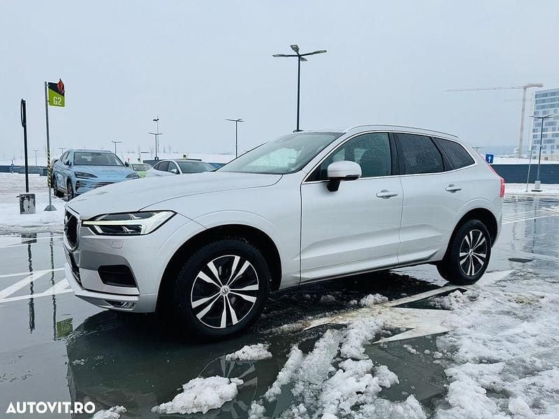 Culoareargint Utilizat 2020 Volvo XC60 Momentum SUV | 17.900 EUR (Super Preț) - Imagine 1/4