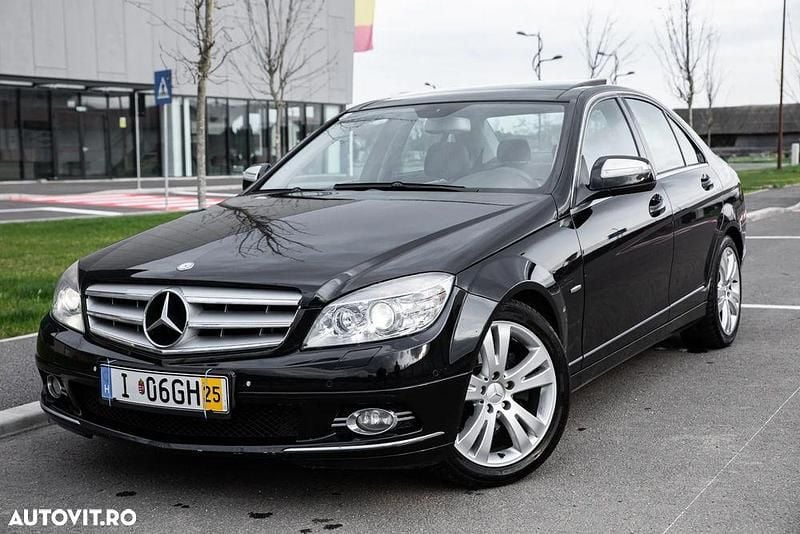 Negru Utilizat 2007 Mercedes C220 Avantgarde Berlinǎ | 5.490 EUR (Preț OK) - Imagine 1/4