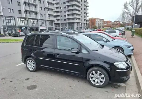 Utilizat 2010 VW Touran Monovolum | 4.250 EUR (Preț OK) - Imagine 1/4