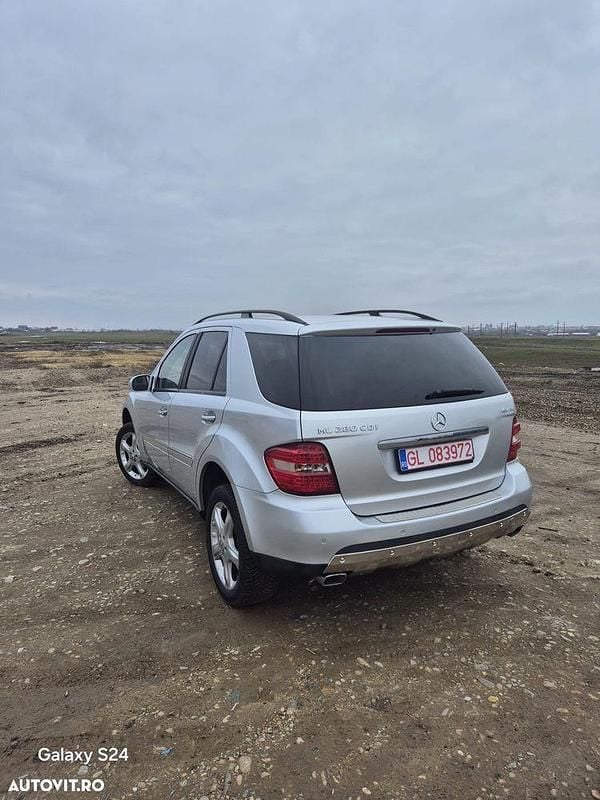 Second-hand Mercedes ML320 224 CP (164 kW) 2007 Culoareargint SUV