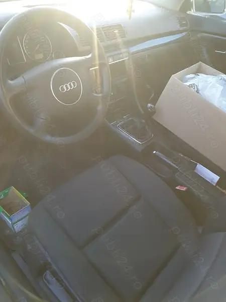 Second-hand Audi A4 130 CP (95 kW) 2001 Berlinǎ