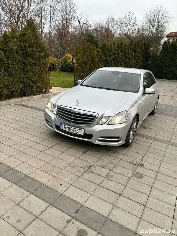 Gri Utilizat 2011 Mercedes E250 Berlinǎ | 7.700 EUR (Preț bun) - Imagine 1/4