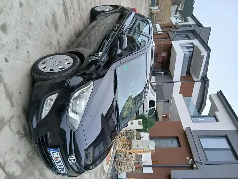 Second-hand Hyundai i20 75 CP (55 kW) 2014 Culoarenegru Hatchback