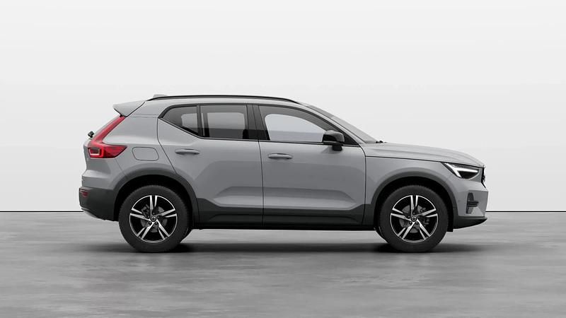 ["vapour grey"] Utilizat 2025 Volvo XC40 Plus SUV | 44.395 EUR - Imagine 1/4