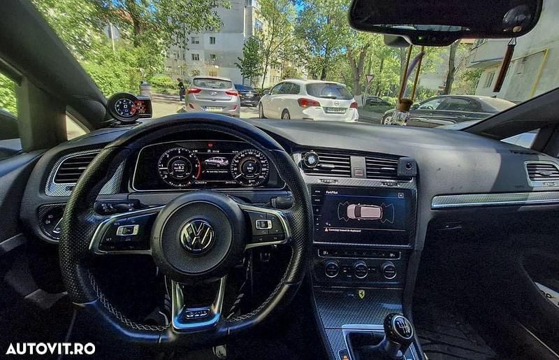 Culoarealb Utilizat 2015 VW Golf VII GTD Break | 12.000 EUR (Scump) - Imagine 1/4