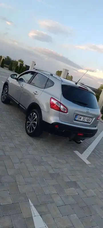 Utilizat 2013 Nissan Qashqai SUV | 7.500 EUR (Preț OK) - Imagine 1/4