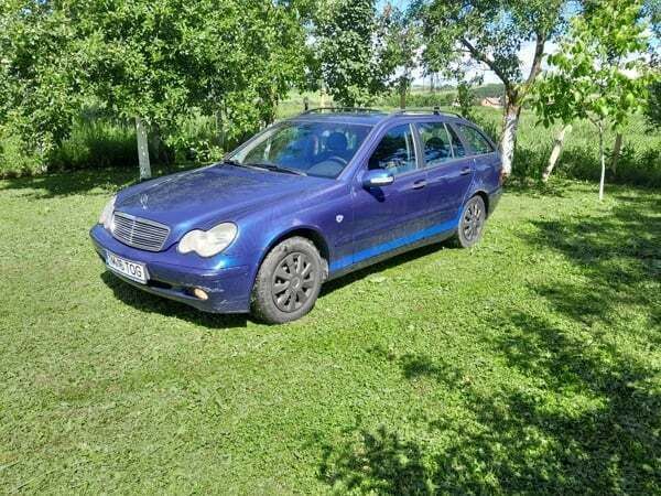 Utilizat 2001 Mercedes 220 Break | 1.500 EUR - Imagine 1/4