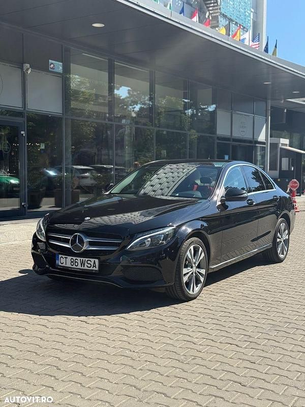 Culoarenegru Utilizat 2016 Mercedes C220 Berlinǎ | 15.990 EUR (Preț OK) - Imagine 1/4