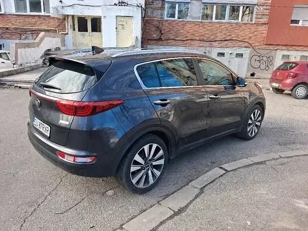 Second-hand Kia Sportage 140 CP (102 kW) 2018 Gri SUV