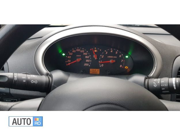 Second-hand Nissan Micra 60 CP (44 kW) 2005 Verde Hatchback