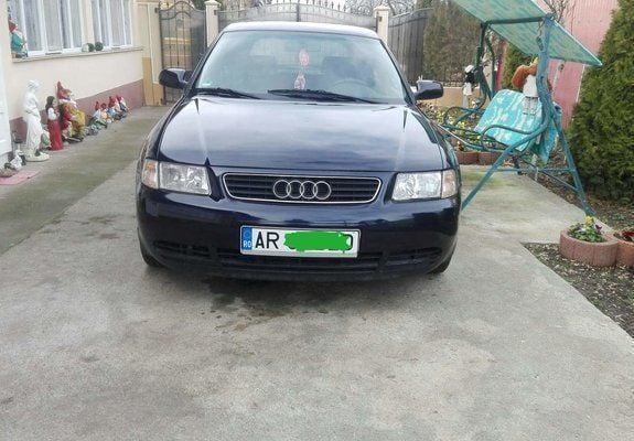 Second-hand Audi A3 101 CP (74 kW) 1999 Albastru Hatchback