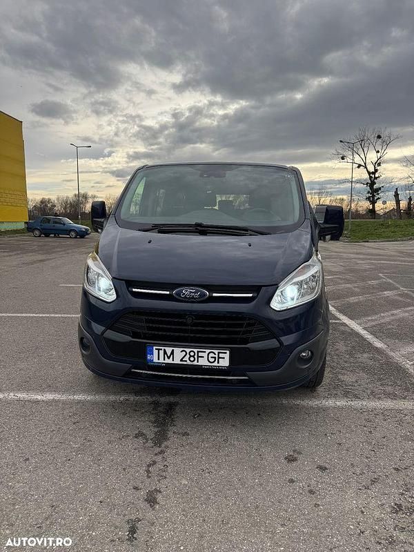 Culoarealbastru Utilizat 2017 Ford Tourneo Trend Monovolum | 15.200 EUR - Imagine 1/4
