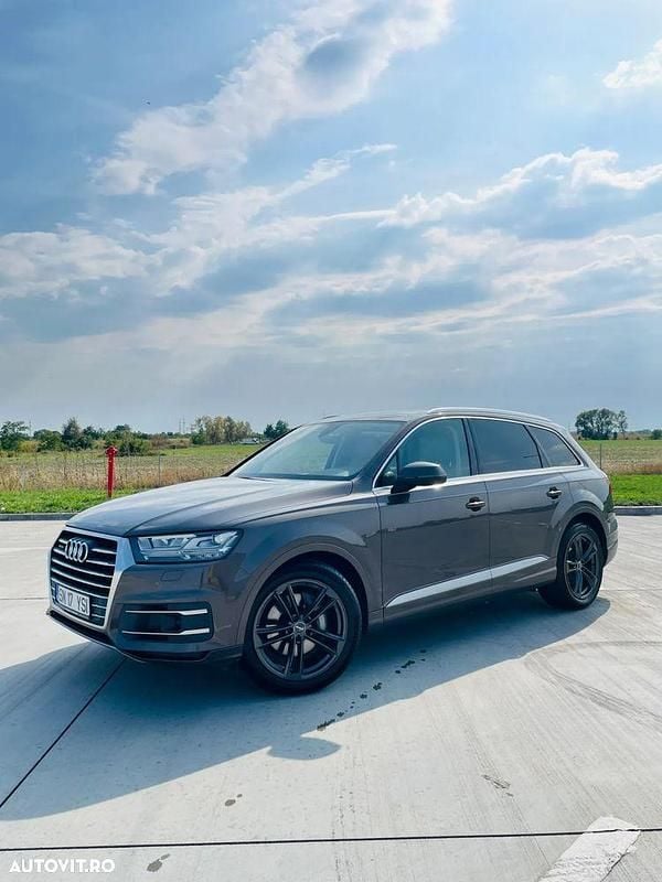 Culoaremaro Utilizat 2017 Audi Q7 Comfort SUV | 20.500 EUR - Imagine 1/4