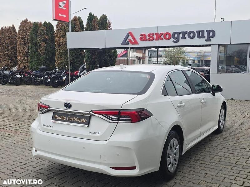 Second-hand Toyota Corolla Business Edition 122 CP (89 kW) 2022 Culoarealb Berlinǎ