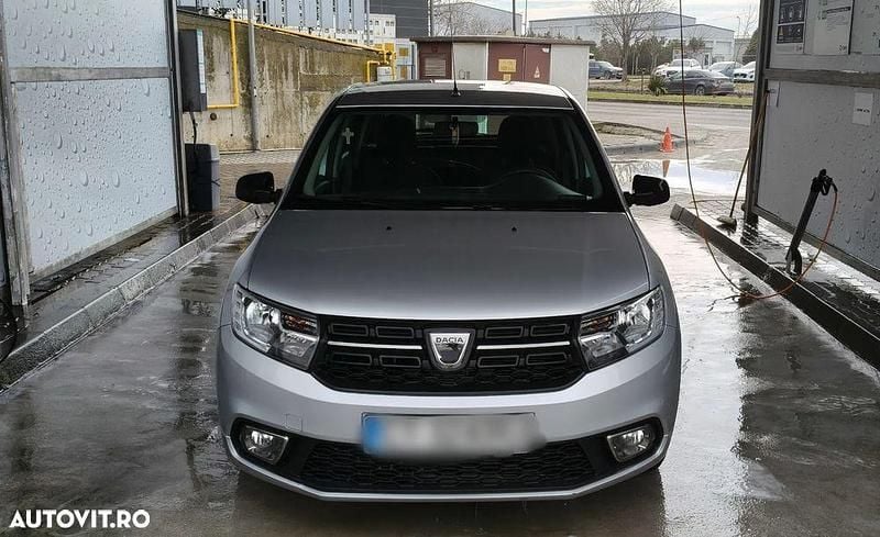 Second-hand Dacia Sandero 73 CP (53 kW) 2018 Culoareargint Hatchback