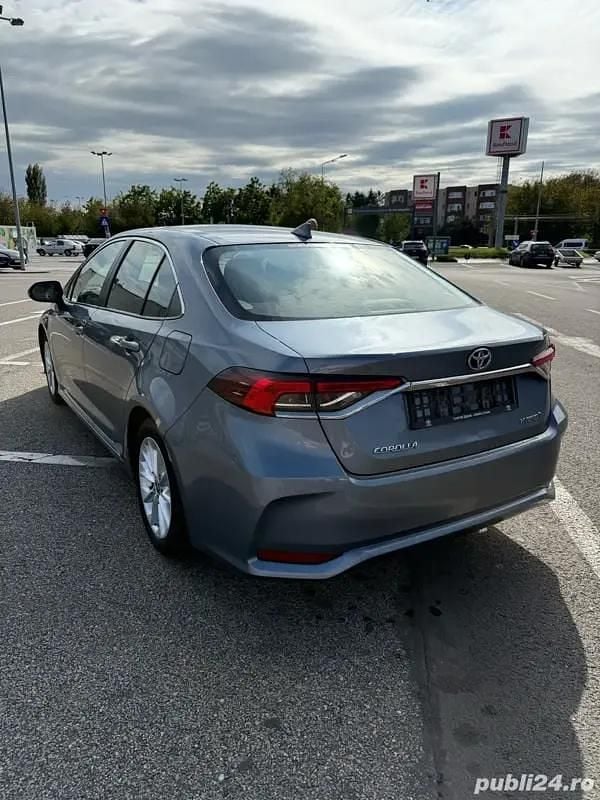 Second-hand Toyota Corolla 122 CP (89 kW) 2022 Berlinǎ