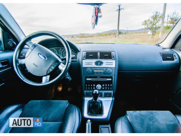 Second-hand Ford Mondeo Titanium X 145 CP (106 kW) 2006 Albastru Berlinǎ